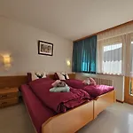 Azurit Ski-in, Ski-out Зас-Фе