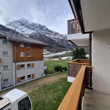 Azurit Ski-in, Ski-out Апартаменты *